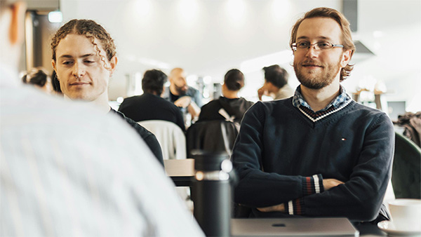 Retention bonuses explained: do they actually work?