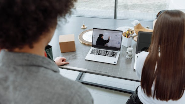 The anatomy of an effective meeting